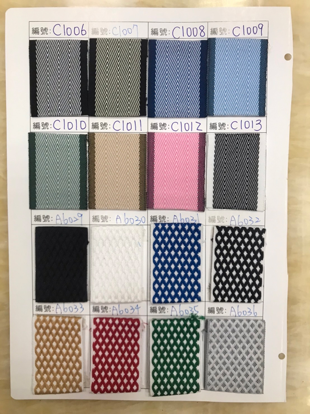 Dây đai trang trí, các loại thẻ màu thường dùng.